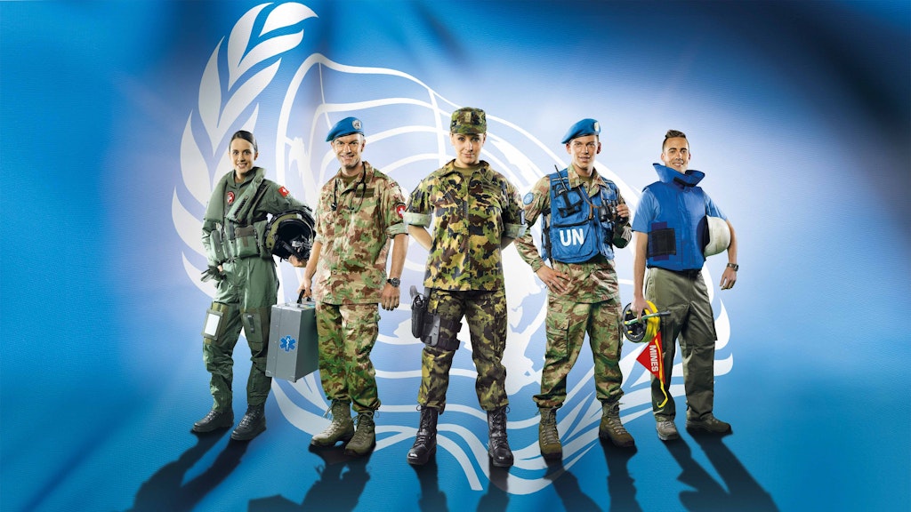 Von der Bewerbung zum AuslandeinsatzEngagements in der Friedensförderung sind freiwillig. Interessierte Frauen und Männer können sich beim Kompetenzzentrum SWISSINT für einen friedensfördernden Auslandeinsatz im Rahmen der Schweizer Armee bewerben. Gesucht werden Fachleute aus den verschiedensten Berufen. Die Grundanforderungen unterscheiden sich je nach Mission und Einsatzart.