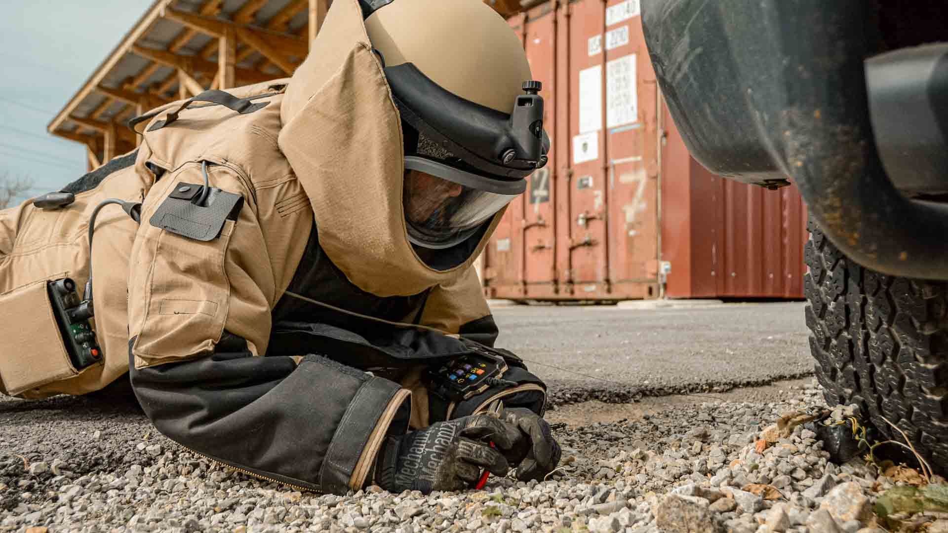 Schweizer EOD-Spezialisten sind sowohl in militärischen als auch in humanitären Missionen einsetzbar.