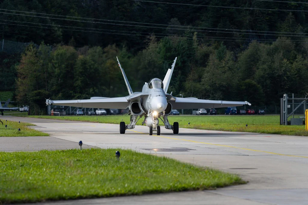 Avion intercepteur F/A-18 Hornet