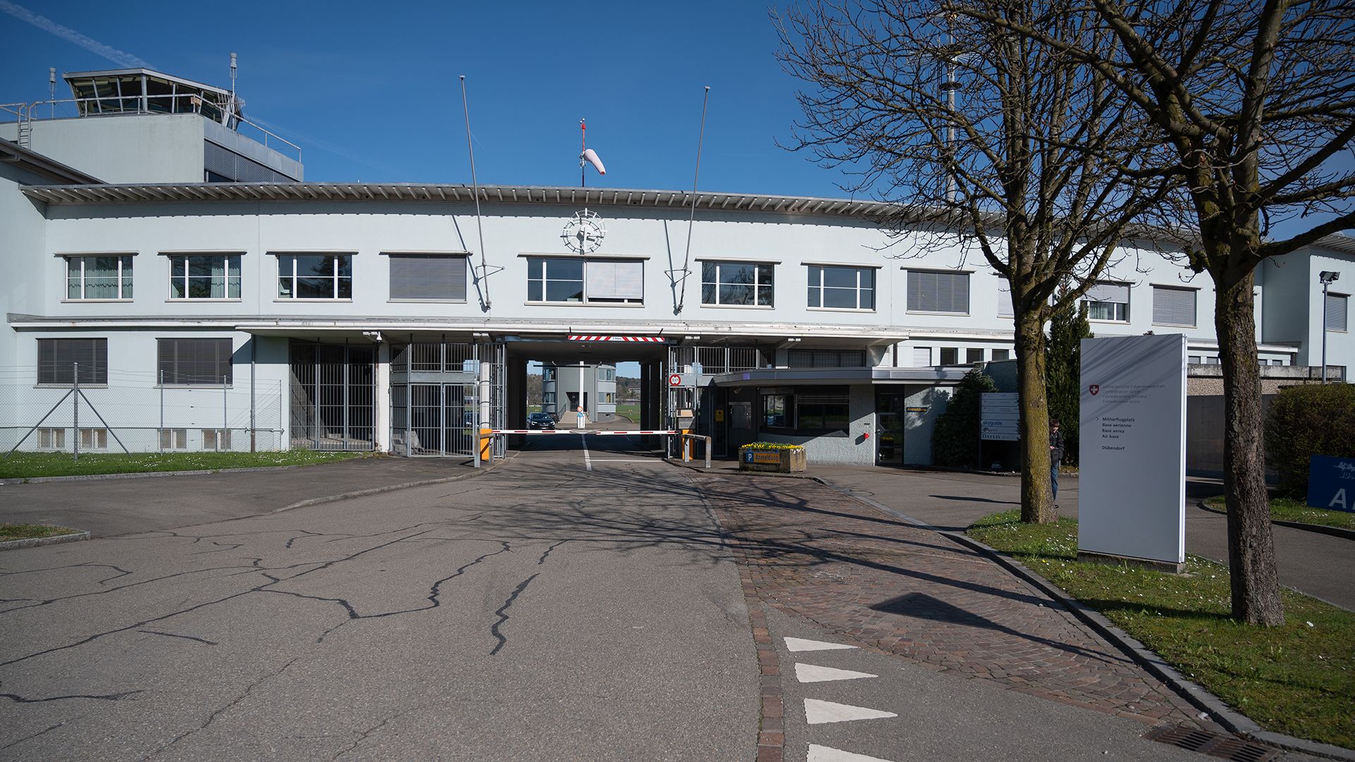 Eingang Militärflugplatz Dübendorf