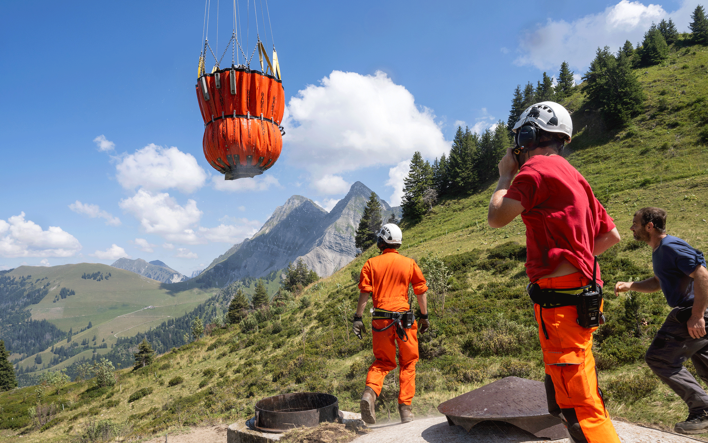 Wassertransport im Kanton Fribourg im August 2022. ©VBS/DDPS, Jonas Kambli
