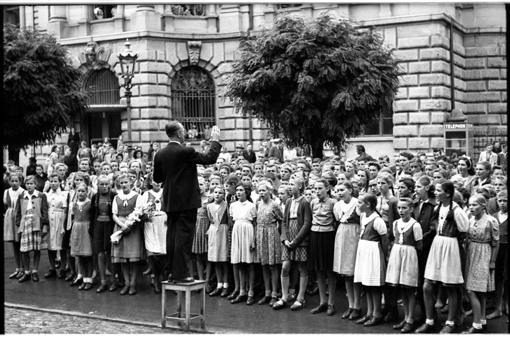 Empfang General Henri Guisan, Herisau, 09.1945, Fotograf: Werner Schoch
