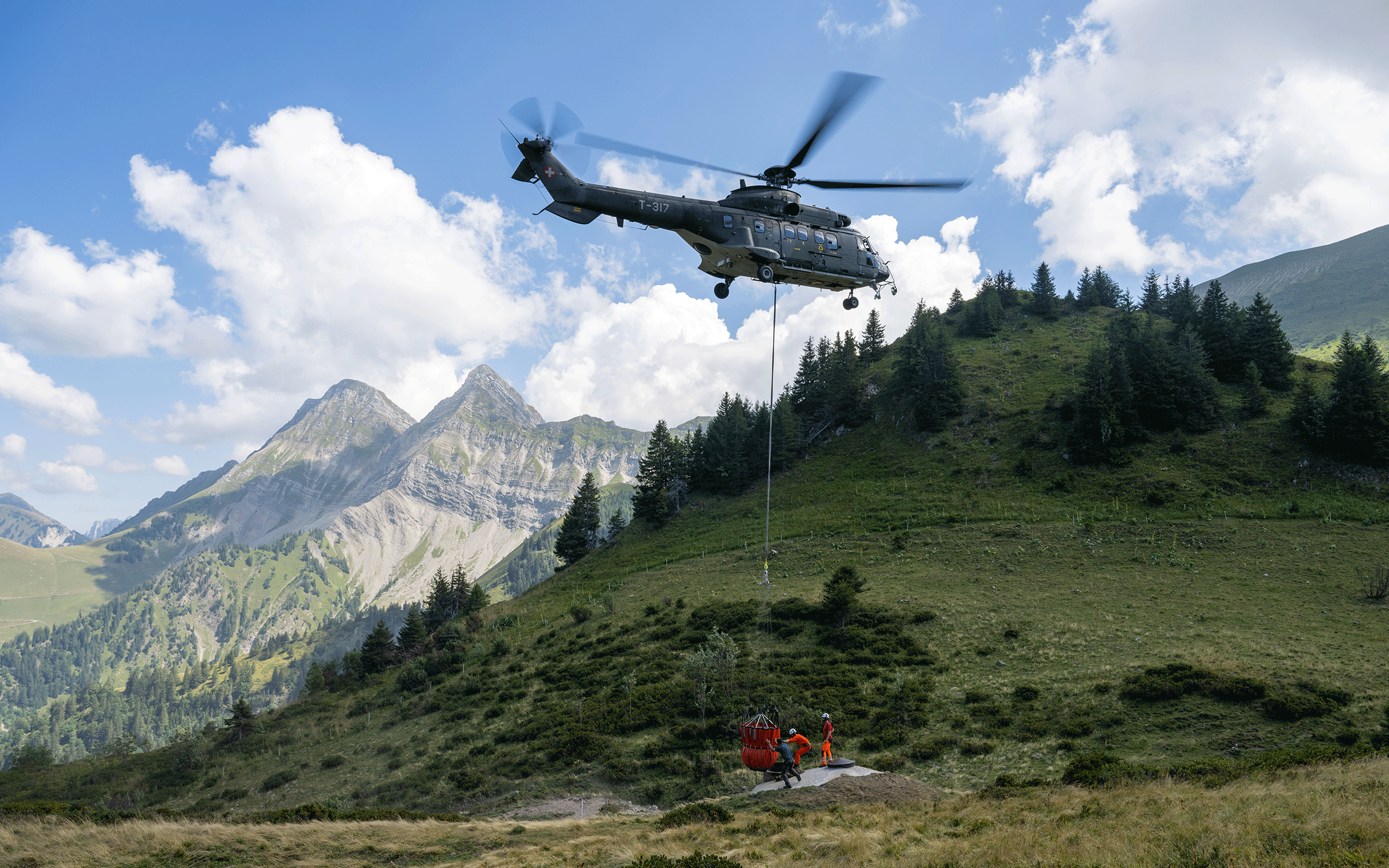 Wassertransport im Kanton Fribourg im August 2022. ©VBS/DDPS, Jonas Kambli