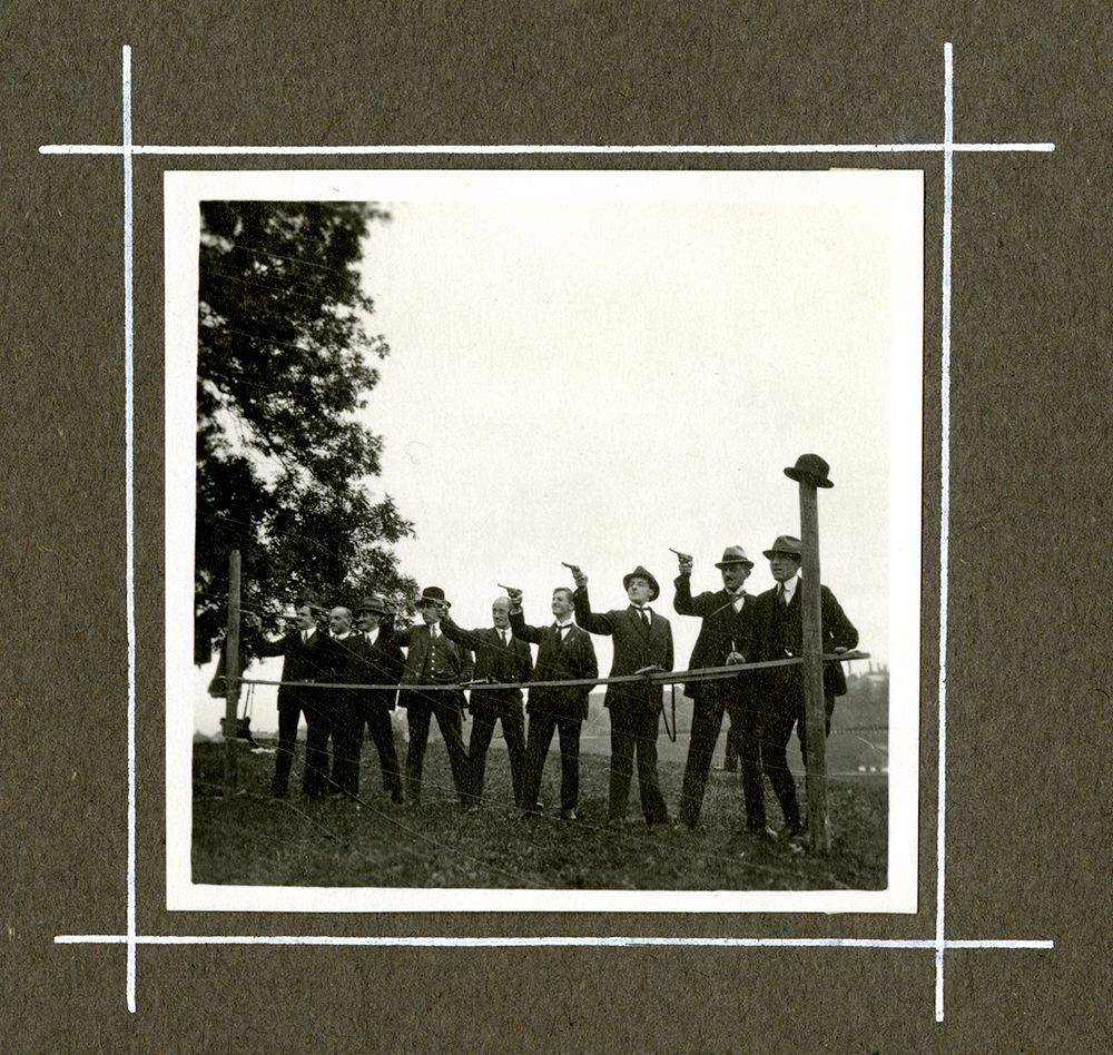 Fotoalbum Unteroffiziersverein, Endschiessen 1923