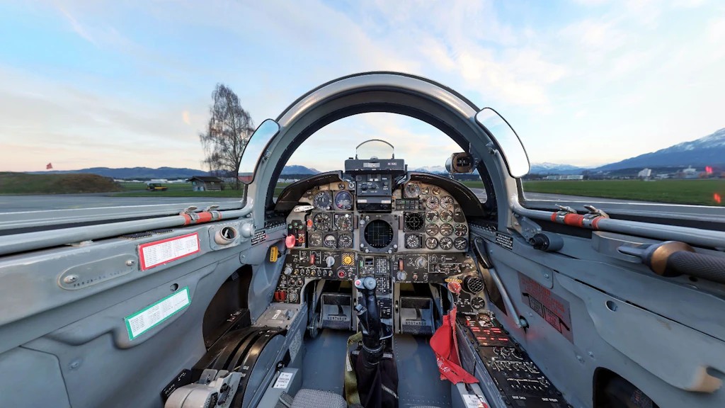 Virtual photo tour: 360° cockpit