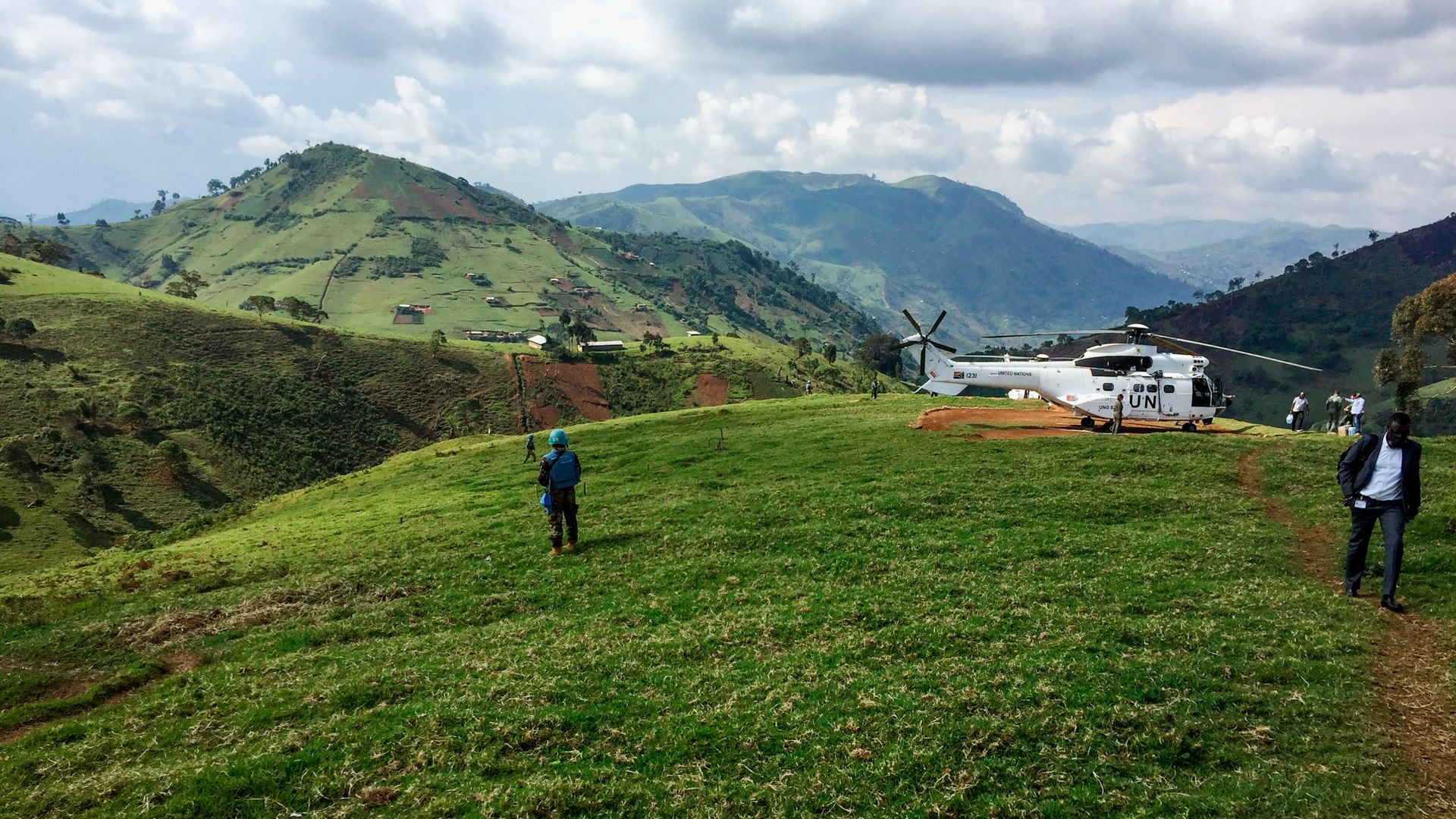 En raison de l’accès routier limité dans les zones reculées du Nord-Kivu en République démocratique du Congo, le transport aérien est essentiel pour la base opérationnelle temporaire de la mission de l’ONU MONUSCO à Bibatama, où elle était déployée pourprotéger les civils (septembre 2019).