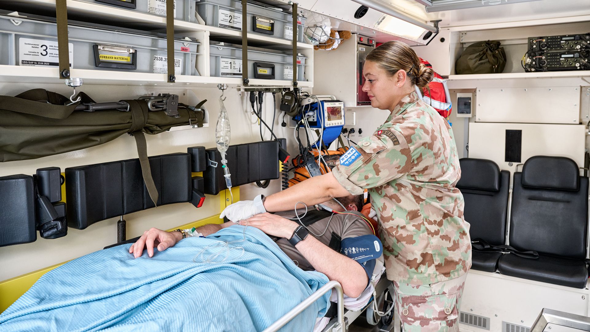 Après une mission de promotion de la paix, les femmes peuvent se faire incorporer dans l’armée de milice sur la base de leur formation civile. Les spécialistes du domaine médical peuvent, si elles le souhaitent, être incorporées dans la brigade logistique 1.