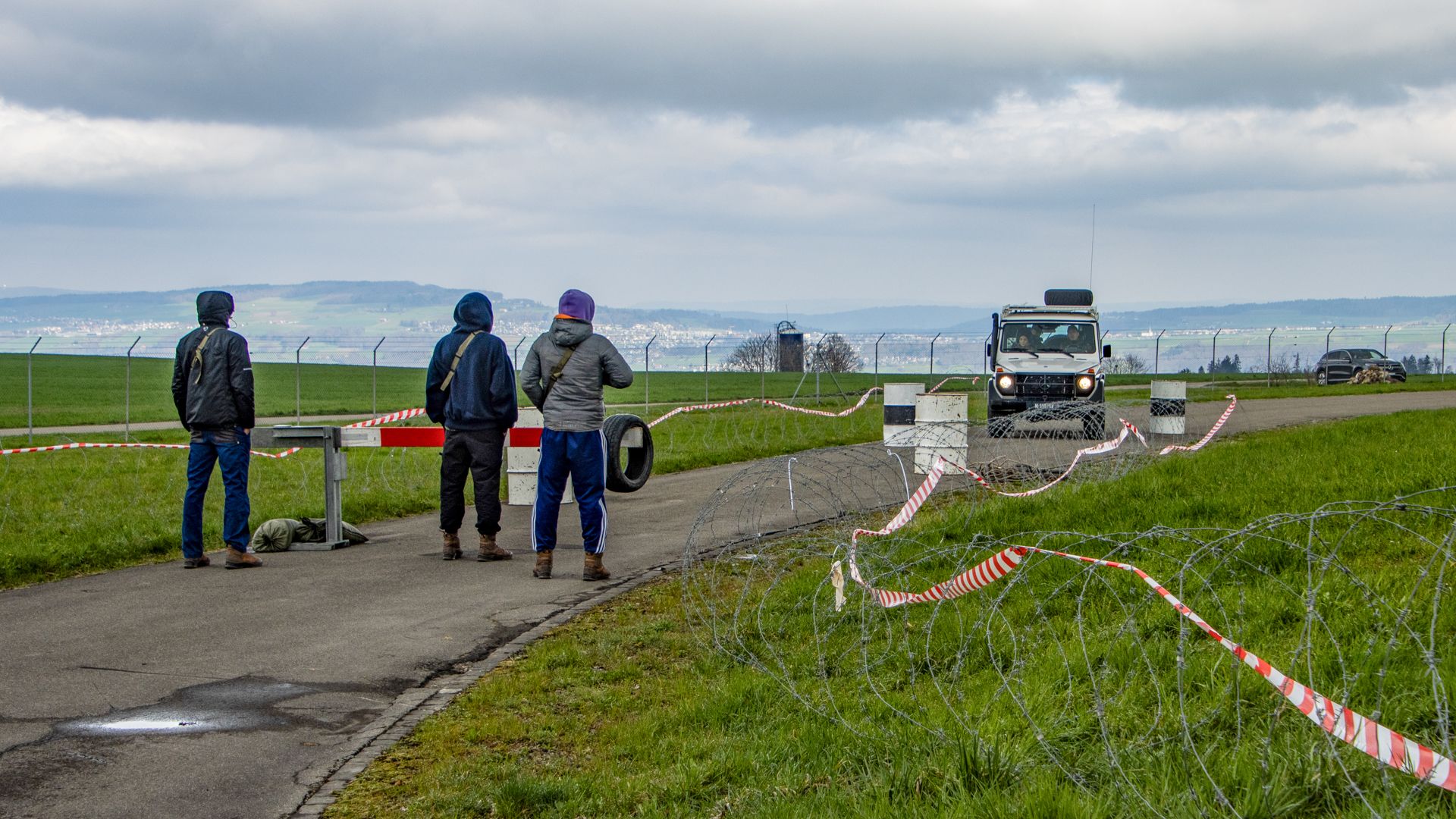 Le varie postazioni comprendevano l’incontro con membri del governo, autorità o istituzioni civili, come pure svariate sfide legate al rapporto con la popolazione oppure a situazioni nella circolazione stradale.