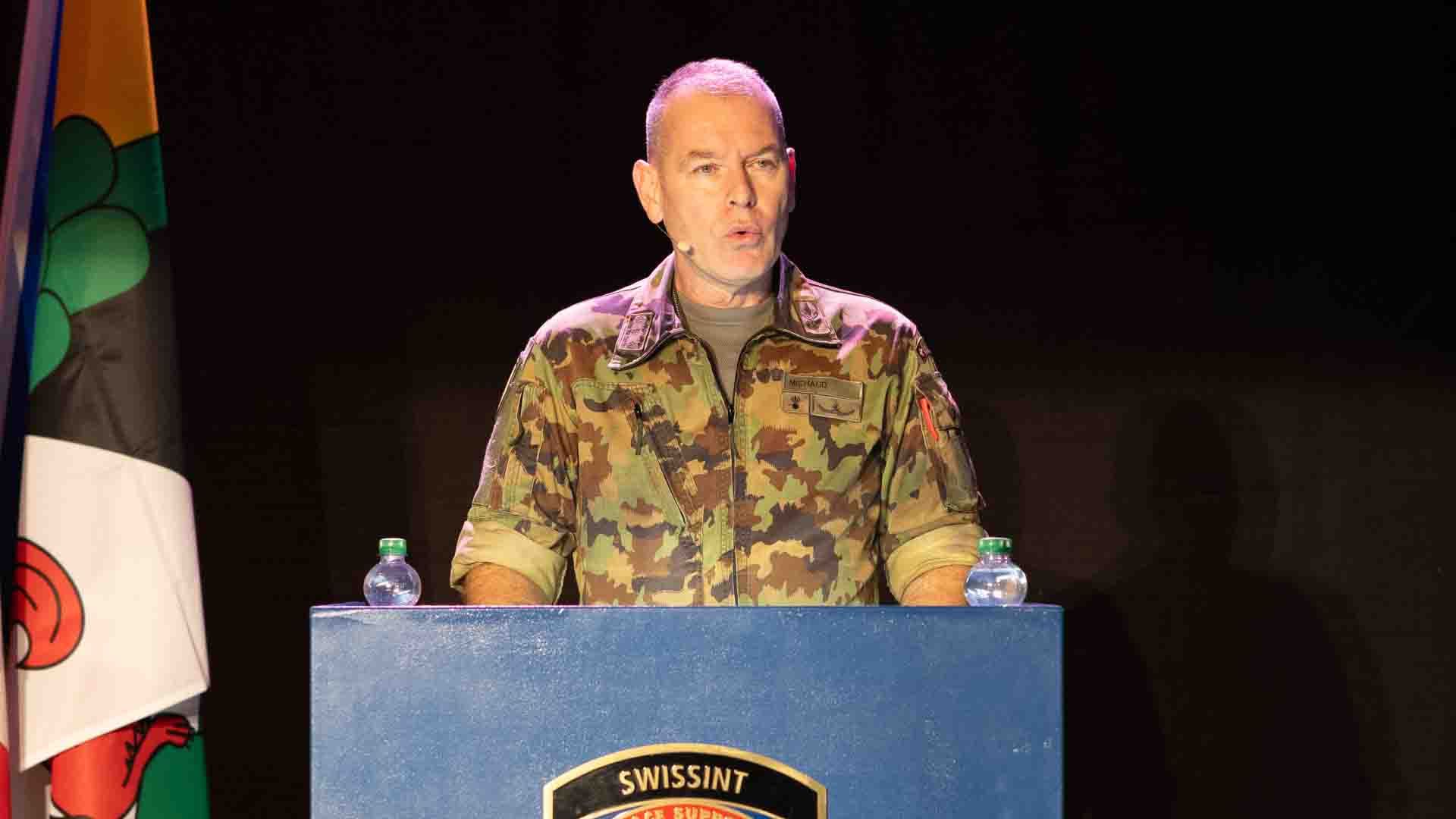 Il capo del Comando Operazioni, comandante di corpo Michaud, ha parlato del futuro del promovimento della pace in ambito militare dal punto di vista del livello superiore di comando SWISSINT.
